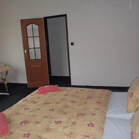 A Restaurace Kůlna 3* Chomutov
